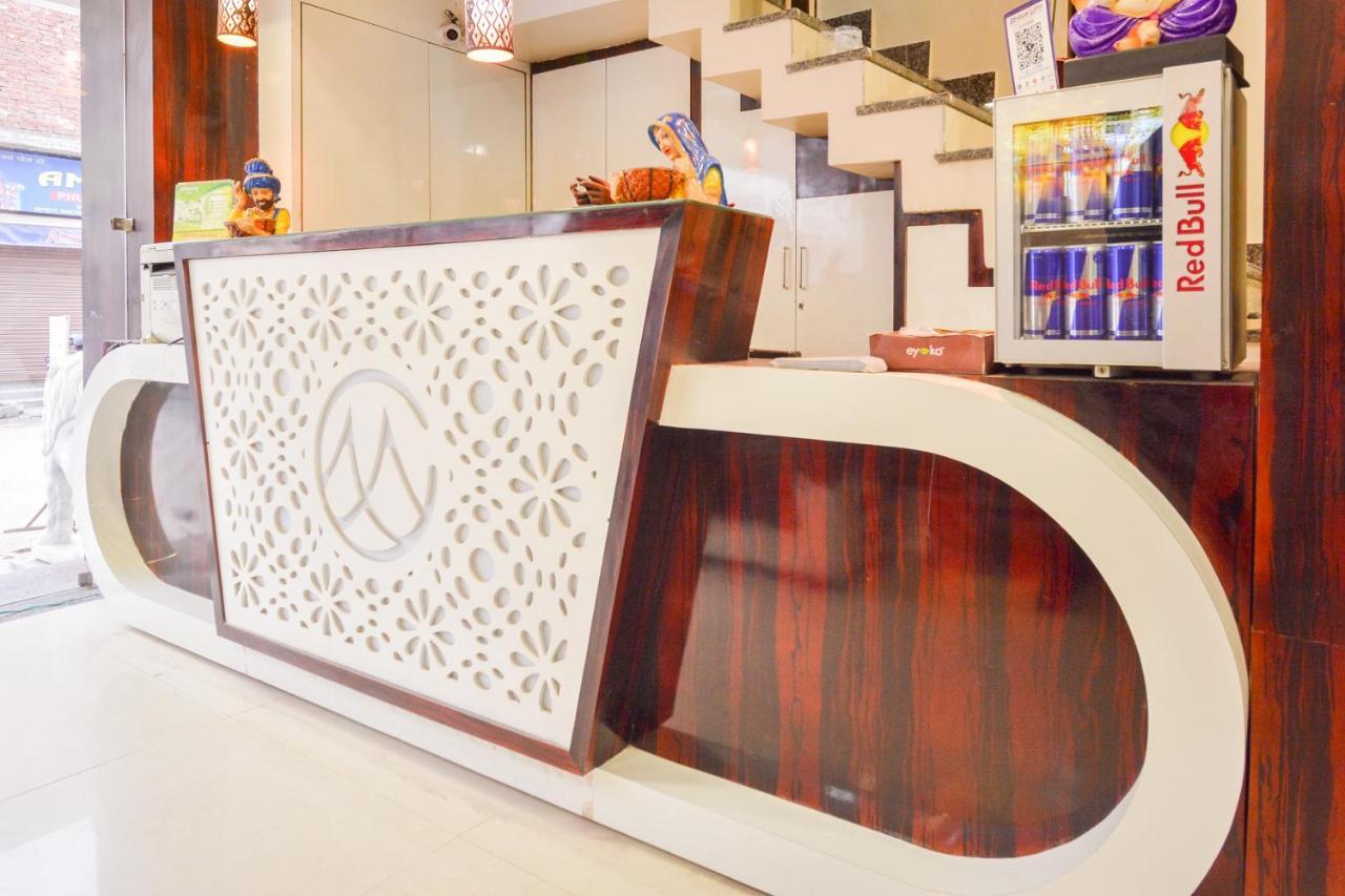 Capital O Moments Inn Amritsar Exterior foto