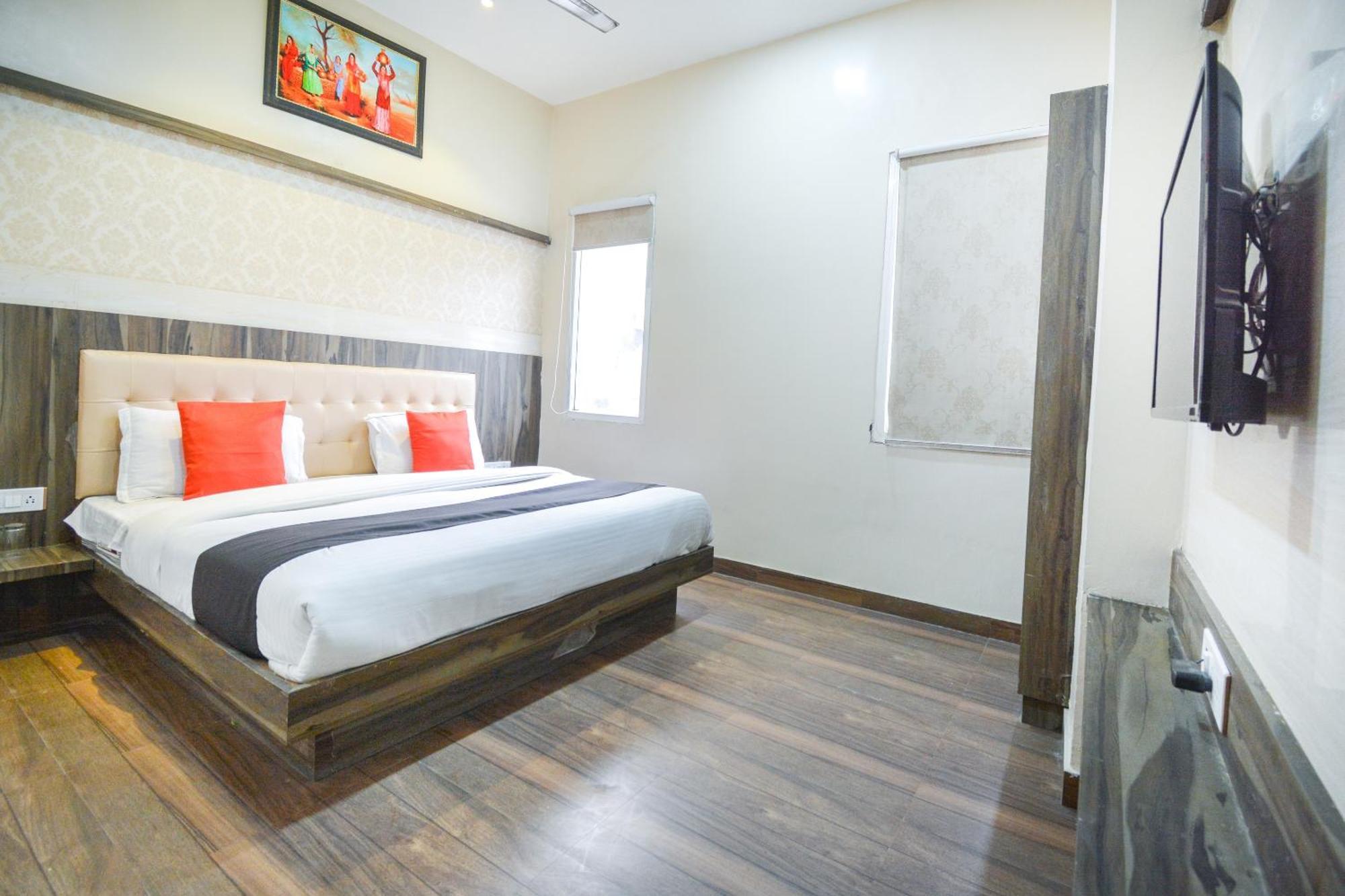Capital O Moments Inn Amritsar Exterior foto